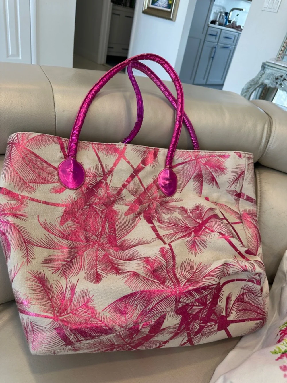 Bahamas Pink Palm-Print Tote Bag - Picture 2 of 7